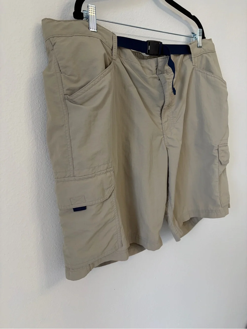 Lands’ End Men’s Belted Cargo Lined Swim Trunks Size XXL Light Beige Color